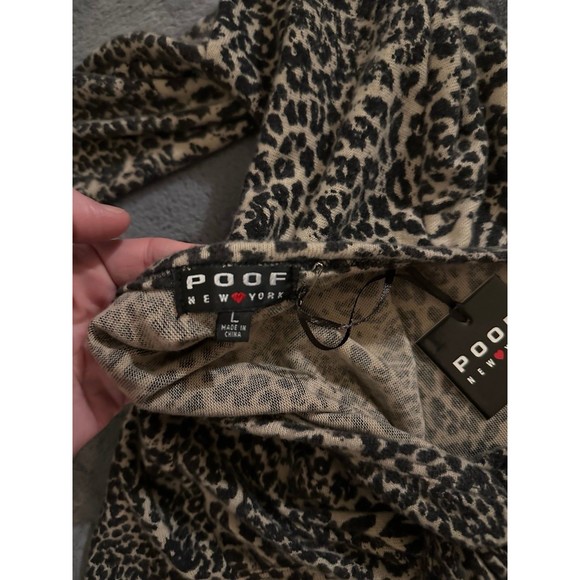 Poof New York Leopard Twist Back Long Sleeve Top Size Multiple - Picture 3 of 3